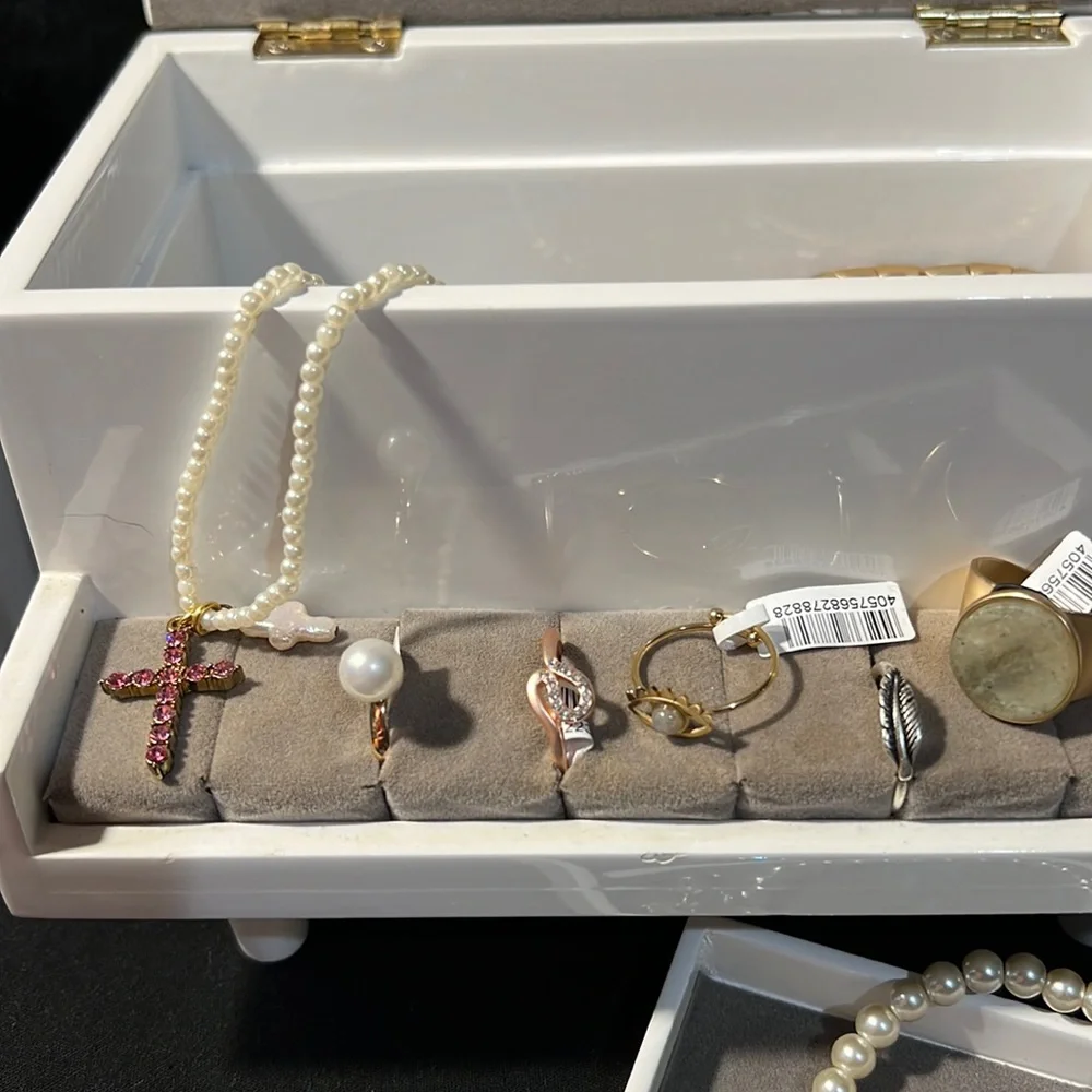 gloss white piano jewelry box
